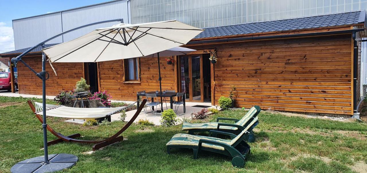 Chez Lavalou Gite 4* Chaleureux En Bois Lannemezan Exterior photo